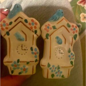 Vintage Salt And Pepper Shakers blue Floral Bird House Cuckoo Clock no corks
